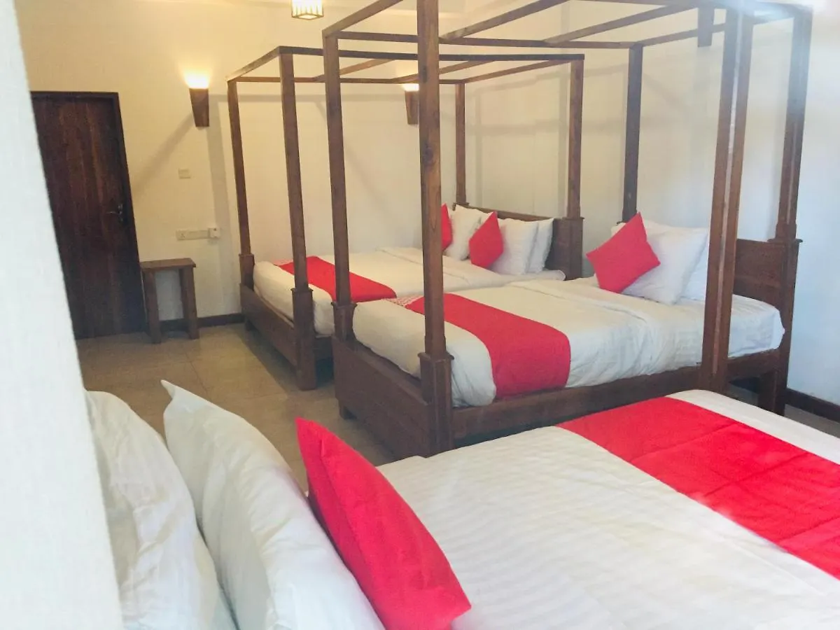 Heavens Holiday Resort Tennekumbura 3*,  Sri Lanka